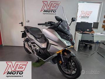 Honda Forza 750