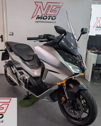 Honda Forza 750
