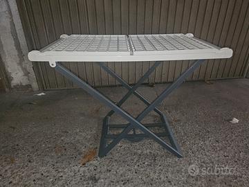 Grande stendino in plastica