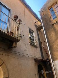 Casa indipendente su tre livelli