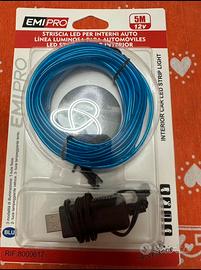 Striscia led per interni auto