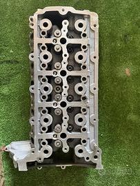 Testata motore land rover 2.0 diesel