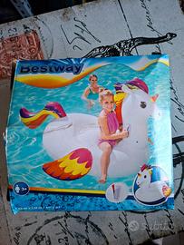 Unicorno gonfiabile