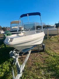 Barca per gite e pesca