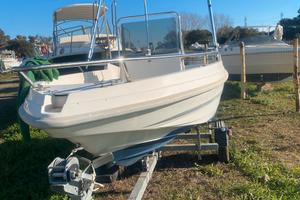 Barca per gite e pesca