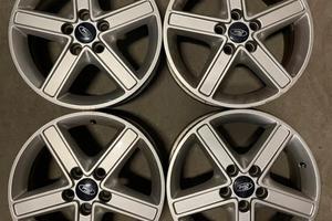Cerchi in lega 16” per ford