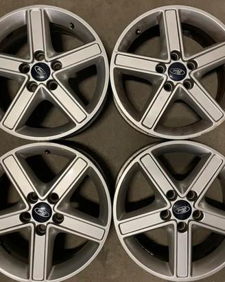 Cerchi in lega 16” per ford