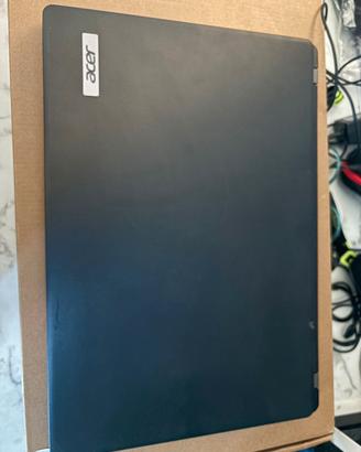 laptop acer travelmate P215-52 