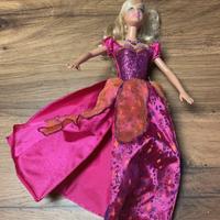 Barbie Principessa Mattel con vestito rosa e viola