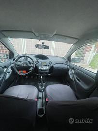Toyota  yaris