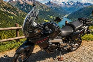 Aprilia caponord 1000 anno 2002 unico proprietario
