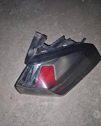 Stop Posteriore Led Destro Per Peugeot 2008 2025