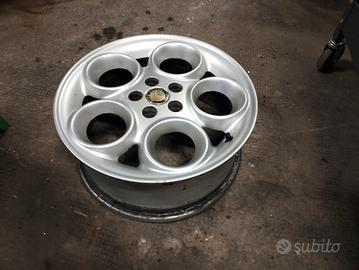 Cerchio in lega Alfa Romeo 156