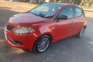 Lancia Ypsilon 1.2 69 CV 5 porte Gold