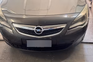 Opel Astra ST Cosmo Diesel 2011 - incidentata