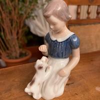 Royal Copenhagen statuetta bimba con cane