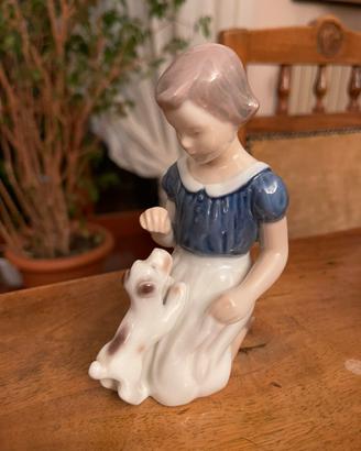 Royal Copenhagen statuetta bimba con cane
