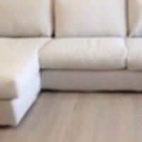 Divano in tessuto bianco