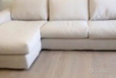 Divano in tessuto bianco