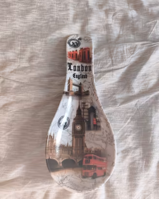 Poggia cucchiai in ceramica souvenir da Londra 