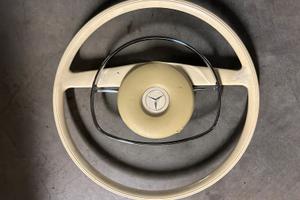 Volante bianco Mercedes 280 SL W113 Pagoda ann 60
