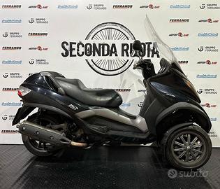 Piaggio MP3 400