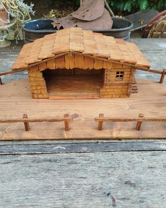 Casetta presepe in legno vintage