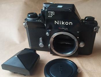 Nikon F + 2 mirini