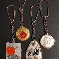 Portachiavi sportivi con medaglie