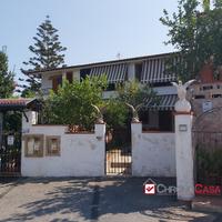 Furnari comoda villetta a schiera 2 vani con