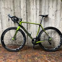 Bici da corsa cannondale synapse