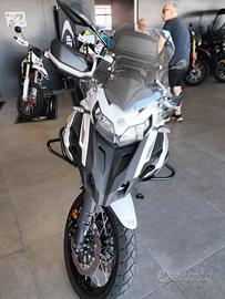 pari al nuovo trk 502 x