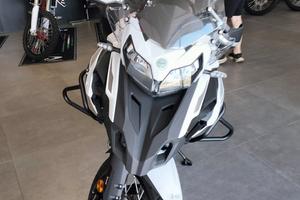 pari al nuovo trk 502 x