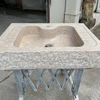 Lavabo da cucina in marmo con gocciolatoi