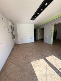 LOCALE COMMERCIALE A SAN MICHELE (SOLARA)