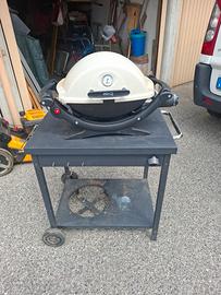 barbecue a gas weber. con carrello