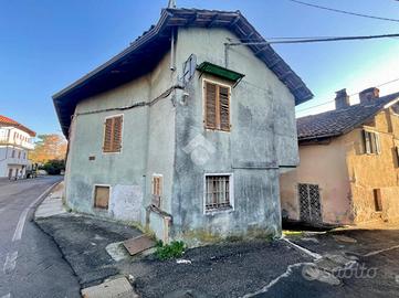 CASA SEMINDIPENDENTE A CASTELLAMONTE