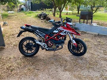 Ducati hypermotard 1100