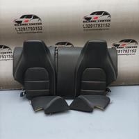 Sedili in pelle nera posteriore mercedes classe e