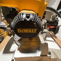 Troncatrice Dewalt 