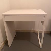 Scrivania MICKE IKEA