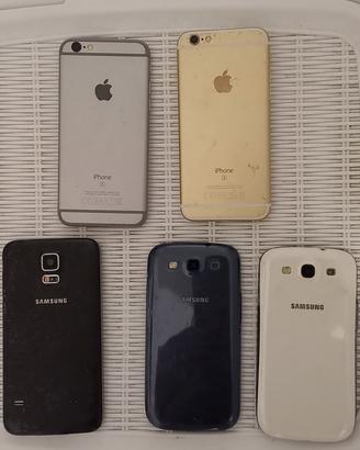 Vari cellulari smartphone per ricambi