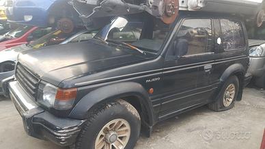 MITSUBISHI  Pajero 2.5cc diesel del 1992 ricambi