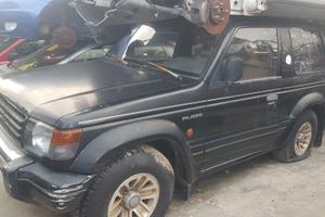 MITSUBISHI  Pajero 2.5cc diesel del 1992 ricambi