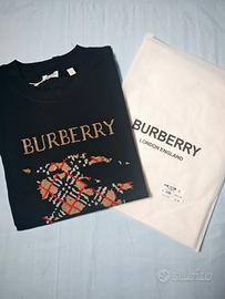 T-shirts Burberry colore nero Tg S oversize 