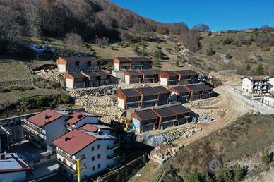 Appartamento di 146 m² con 3 locali e box auto a R