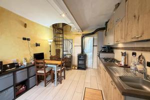 CASA SEMINDIPENDENTE A VAL DELLA TORRE