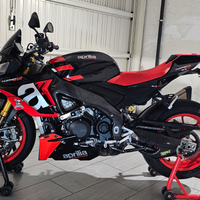 Aprilia Tuono V4 2021 Factory