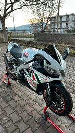 APRILIA RSV4