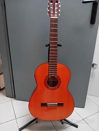 Chitarra classica Marina Mark-12 elettrificata